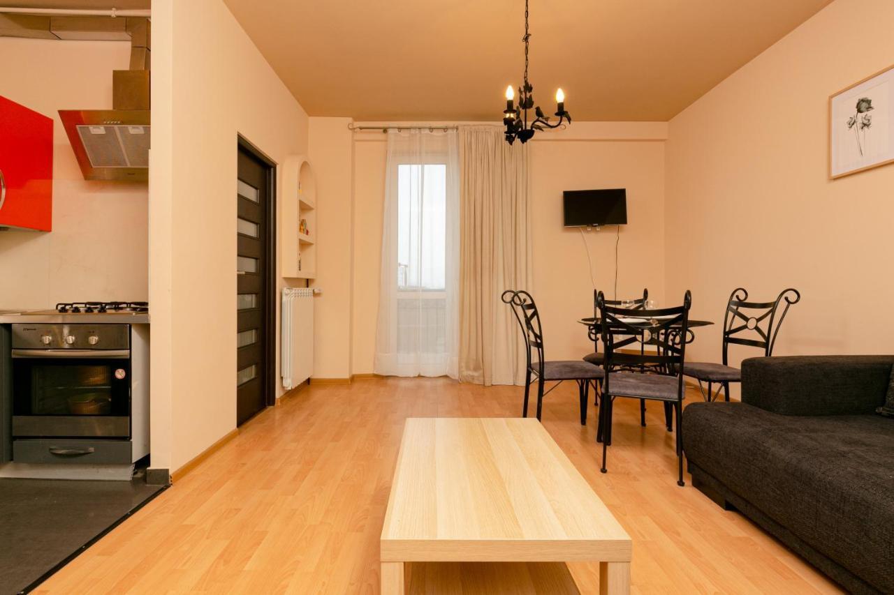 Wola Apartment With Balcony & Close To Metro By Noclegi Renters Warsaw Exterior photo
