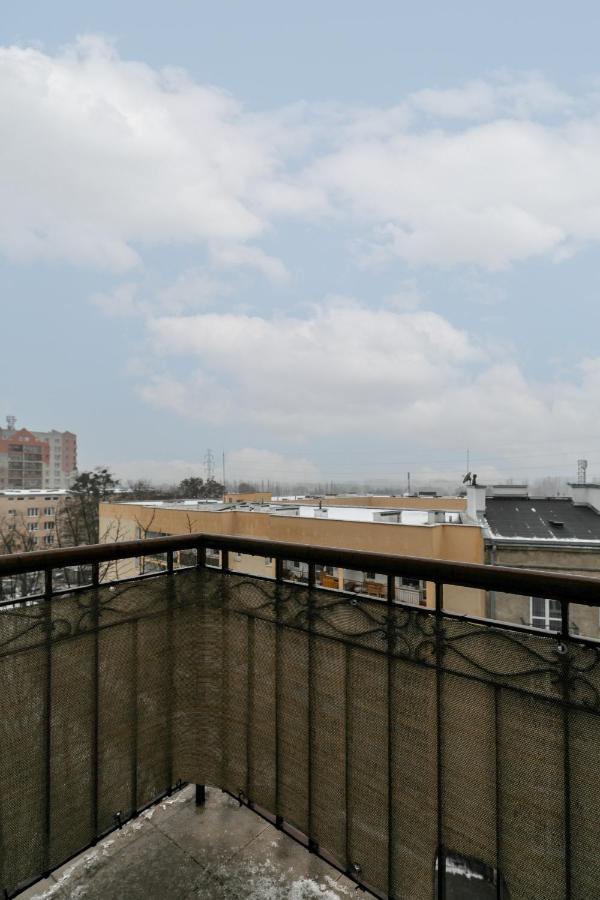 Wola Apartment With Balcony & Close To Metro By Noclegi Renters Warsaw Exterior photo